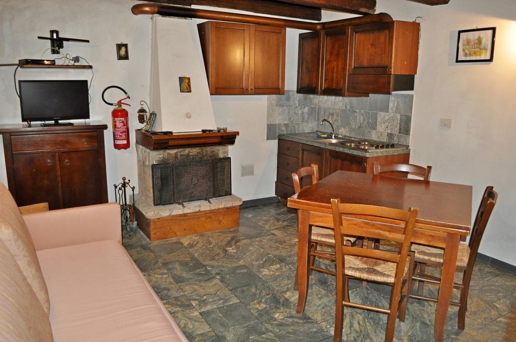 Borgo Isola Santa Guest House Exterior photo